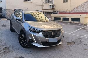 Peugeot 2008 12 benzina allure anno 2021 131cv