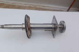 Albero portaelica x barca a motore