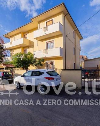 Appartamento di 160 m² con 4 locali e posto auto a