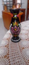 vaso in legno decorato a mano 
