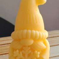 candela a forma di gnomo 