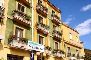 2 LOCALI A VALLEROTONDA