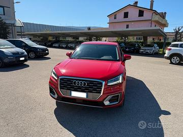 Audi Q2 30 TDi 115cv 85kw Admired Stronic