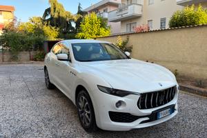 Masserati levante