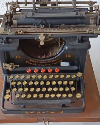 macchina da scrivere Remington standard 12