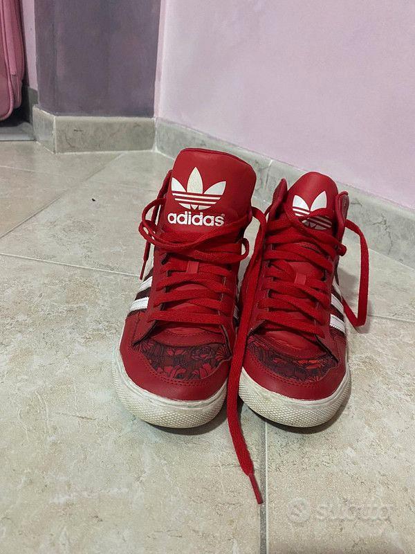 Adidas alte bianche shop e rosse