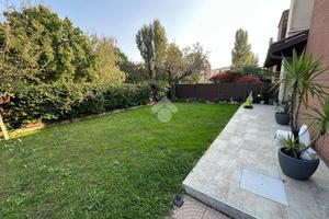 VILLA A SCHIERA A PANTIGLIATE