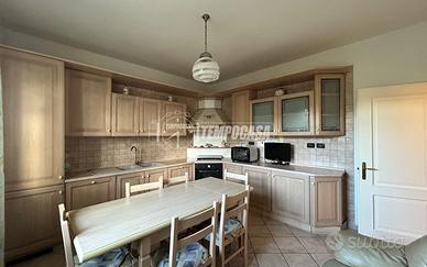 trilocale al piano terra a due passi dal mare