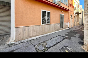 Casa semi indipendente valenzano