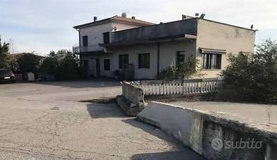 Immobile in asta di 701 m² con 1 locale a Brescia