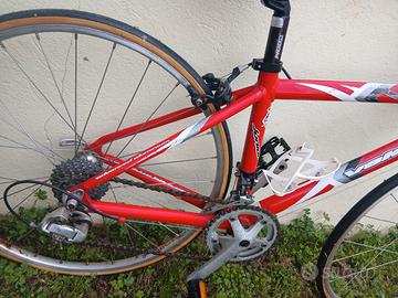 Bici da corsa per ragazzo taglia 26