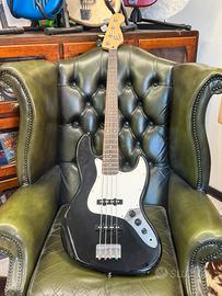Basso elettrico squier j bass 4 corde nero