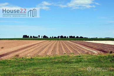 LOTTO DI TERRENO per costruzione villetta di mq. 1