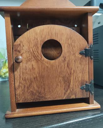 Casetta portachiavi in legno
