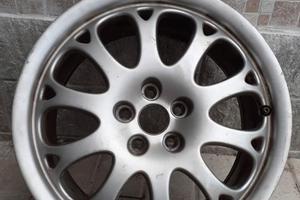3 Cerchi in lega 16 alfa romeo