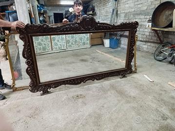 2 specchi e tavolo con vetro antico