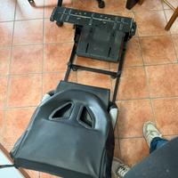 Postazione racing compatibile con tutti i volanti