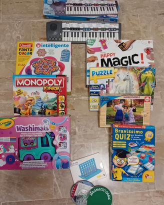 Monopoly + pianola + giochi per l'infanzia