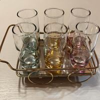 Bicchierini per liquore con carrello.