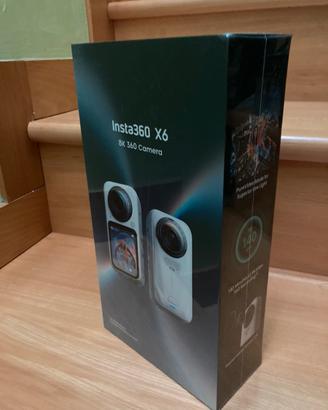 Insta360 X6 Essentials Bundle nuova sigillata