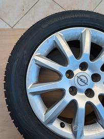 4 pneumatici nuovi  205/55R16 91H con cerchi Opel