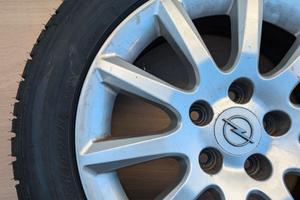 4 pneumatici nuovi  205/55R16 91H con cerchi Opel