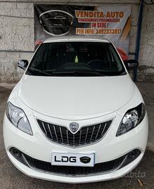 Lancia Ypsilon 1.0 FireFly 5 porte S&S Hybrid Albe
