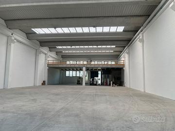 Capannone Industriale Laboratorio Magazzino