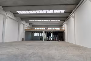 Capannone Industriale Laboratorio Magazzino