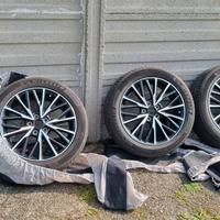 Cerchi e gomme estive R18 C-HR TOYOTA