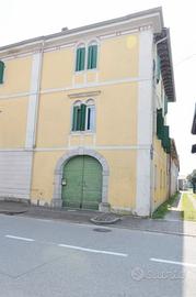 VILLESSE: LOCALE COMMERCIALE