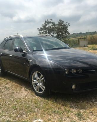 Disponibili ricambi Alfa Romeo 159 .