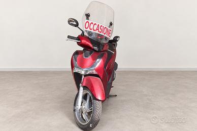 Honda SH 125 rosso - 2022