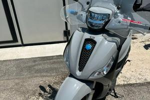 Piaggio medley s 150