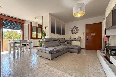 Appartamento di 80 m² con 3 locali e box auto a Ar