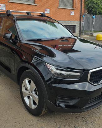 VOLVO XC40 1.5 T3 Geatronic Momentum Core