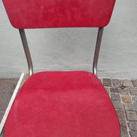 sedia rossa in formica 