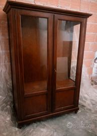 Vetrina in legno massello 