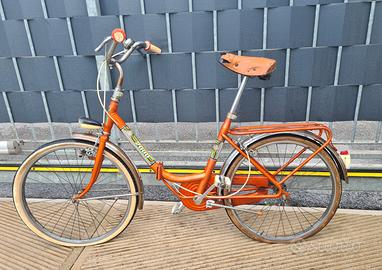 Bicicletta tipo Graziella.
