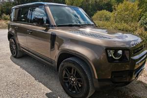 Land Rover Defender 110 2.0 D240 AWD 7 Posti