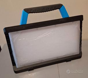 Faro a led portatile a batteria – NUOVO