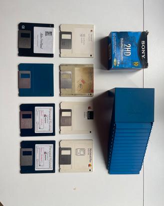 Lotto floppy disk + porta floppy
