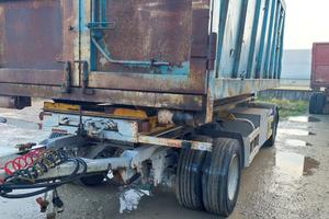 Rimorchio industriale