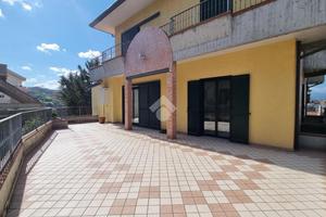 BIFAMILIARE A CASTELLALTO