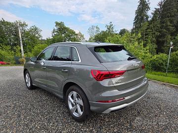 AUDI Q3 TDI QUATTRO S Tronic Businnes Advanced