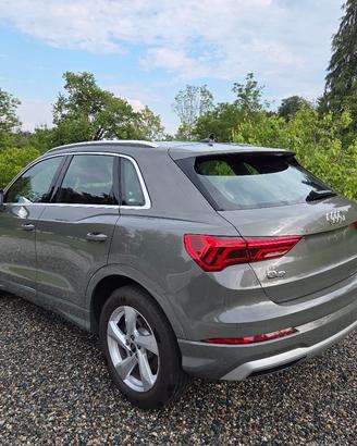 AUDI Q3 TDI QUATTRO S Tronic Businnes Advanced
