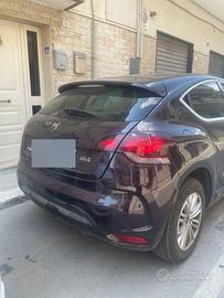 Ds4 con qualche difetto - prezzo trattabile
