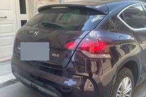 Ds4 con qualche difetto - prezzo trattabile