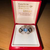 Anello Vintage “Fiocco” Oro 18kt con Zaffiro