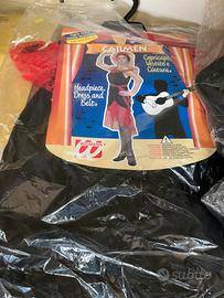 Vestiti di carnevale nuovi